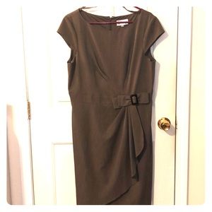 Very cute dress with bow accent